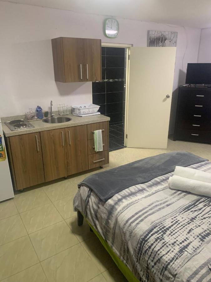 Omira Apartment Suites ウィレムスタッド エクステリア 写真